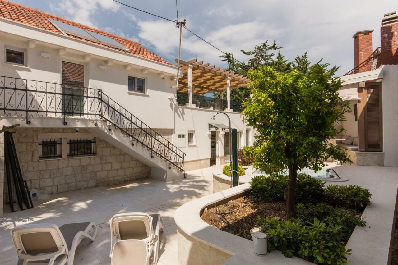 Villa Hurem โตรกีร์ ภายนอก รูปภาพ