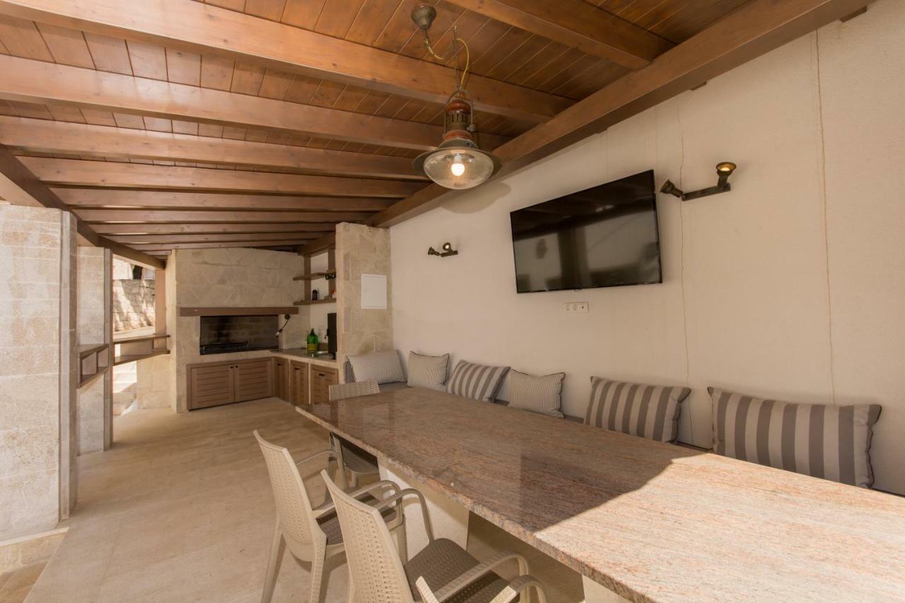 Villa Hurem โตรกีร์ ภายนอก รูปภาพ