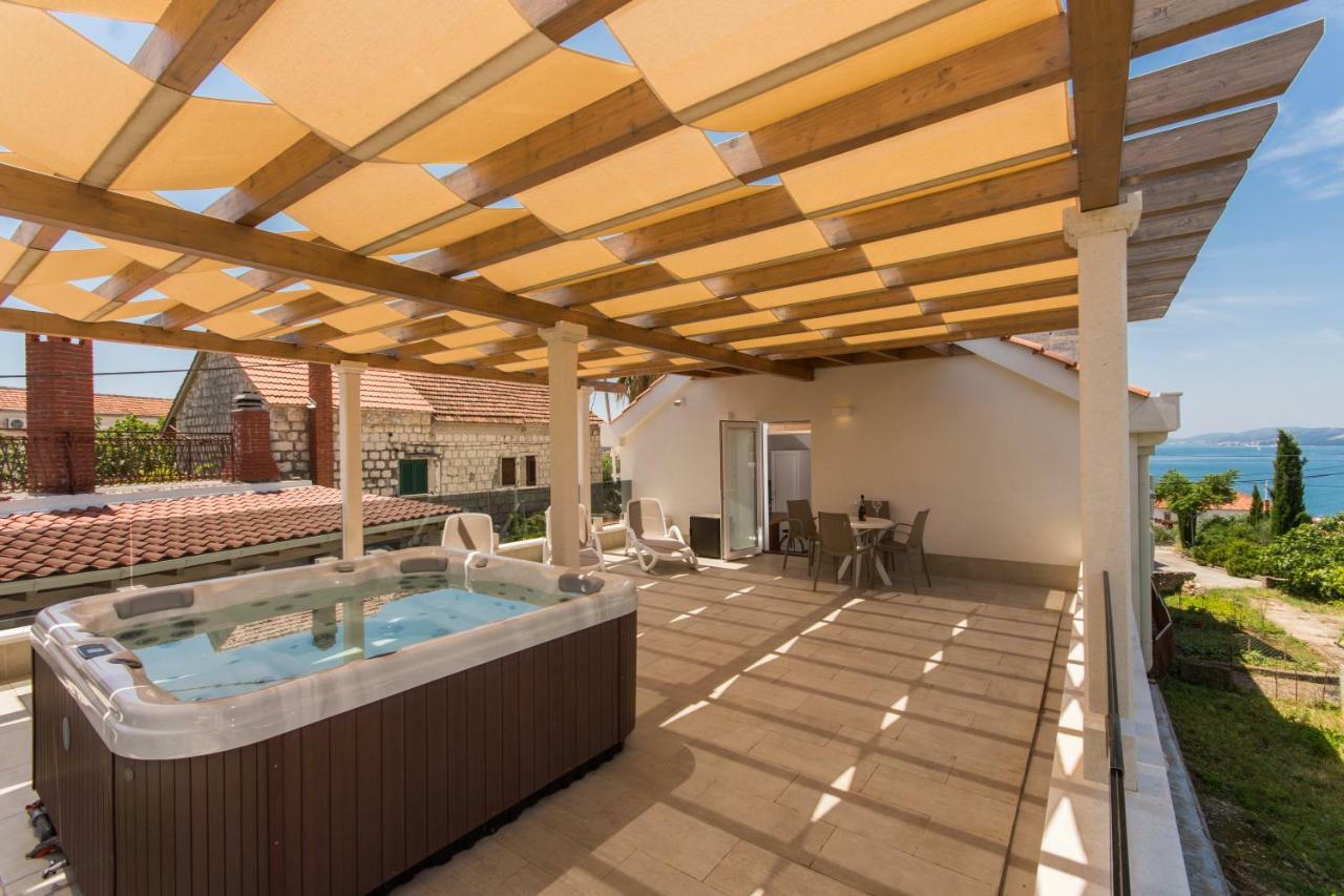 Villa Hurem โตรกีร์ ภายนอก รูปภาพ