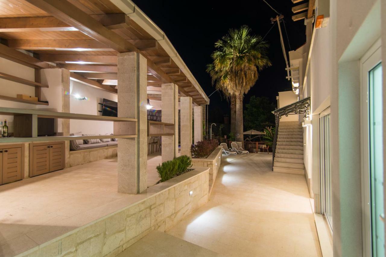 Villa Hurem โตรกีร์ ภายนอก รูปภาพ